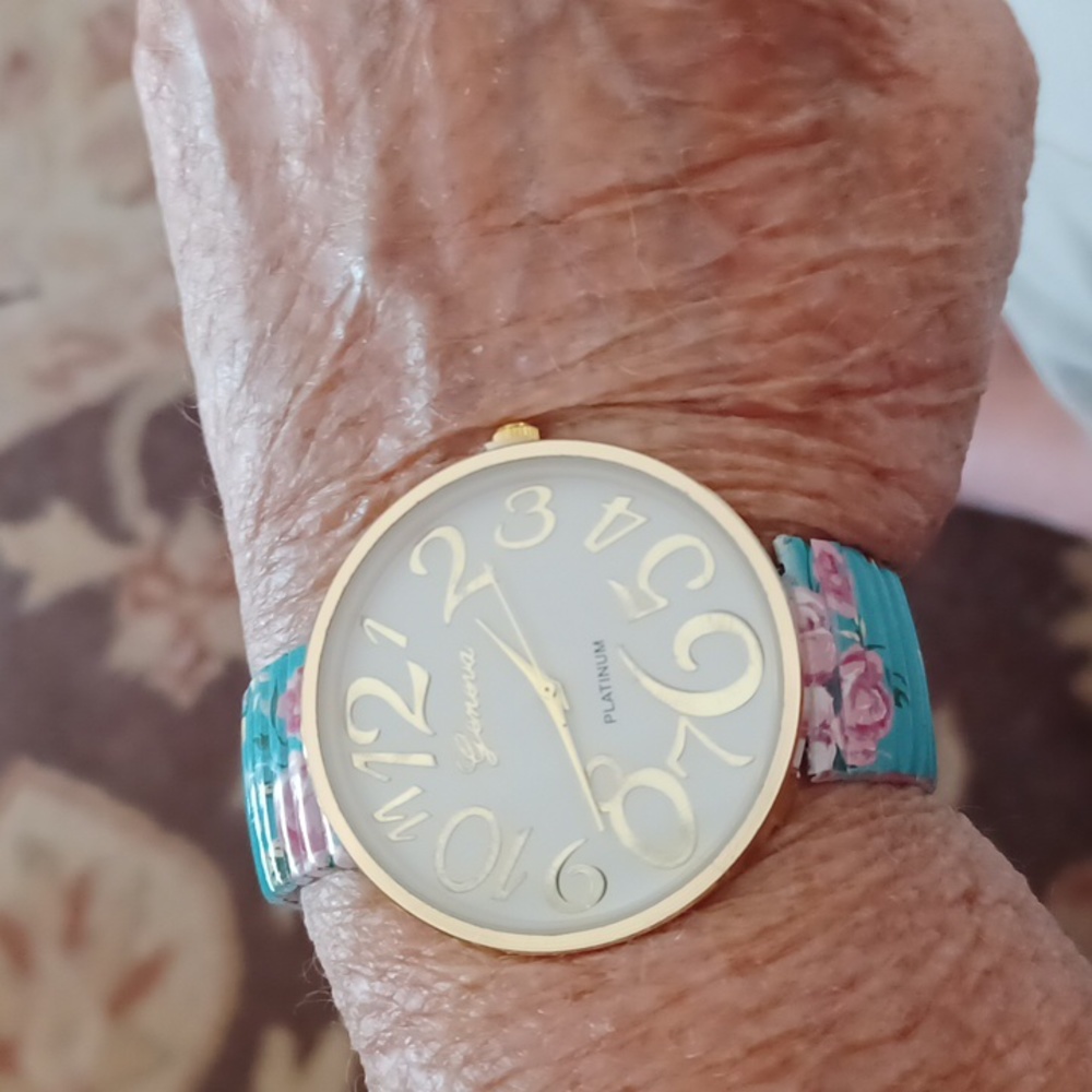 Watch - Picture 3 of 3